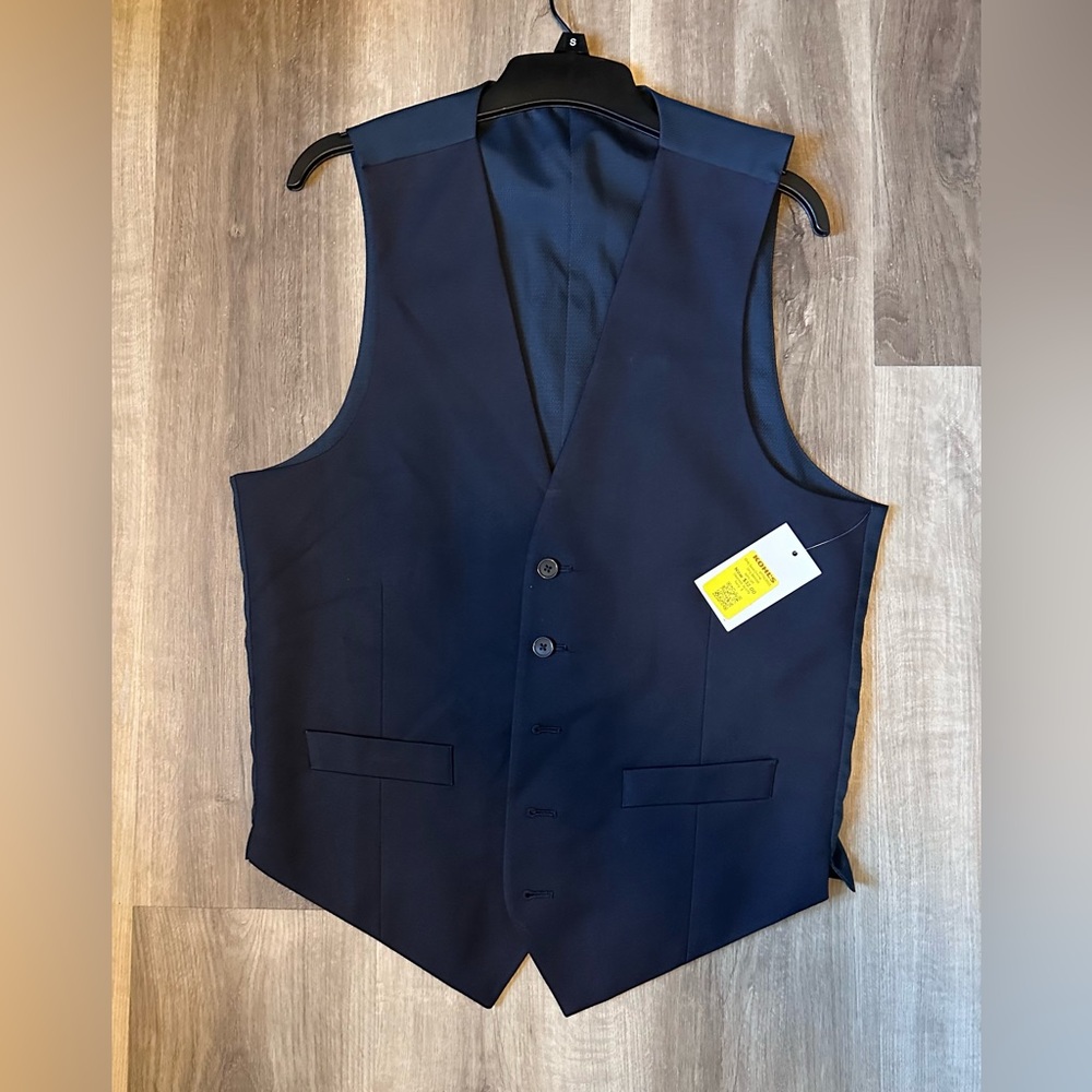 APT. 9 Men’s Vest